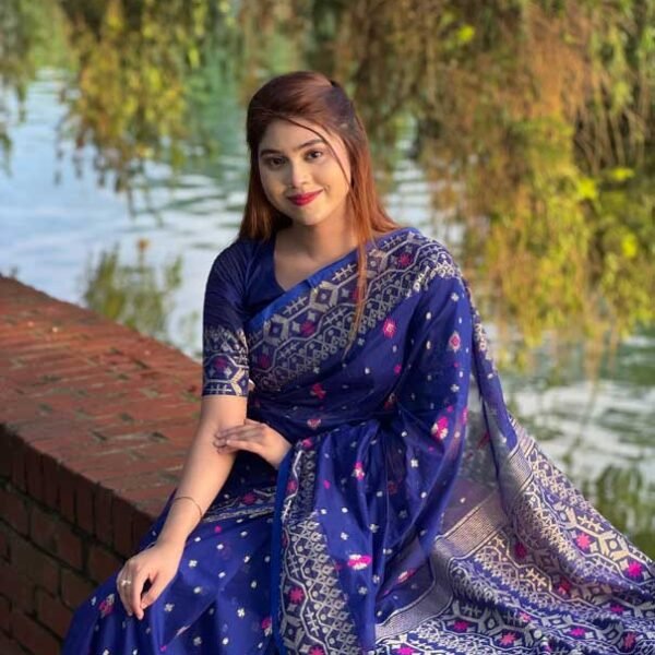 জামদানিতে সাজবে তুমি